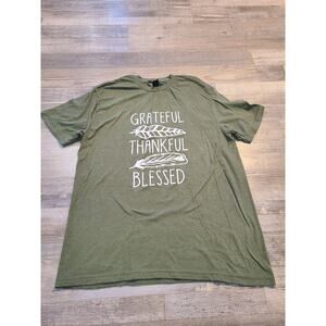 Gildan medium women's Thankful green tee